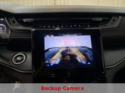 Used 2023 Jeep Grand Cherokee Altitude AWD/4WD image 20