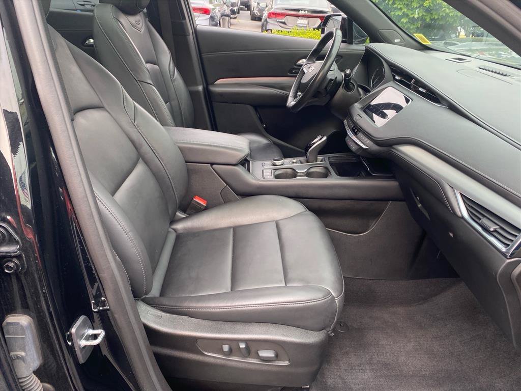 Used 2023 Cadillac XT4 Premium Luxury w/ Cold Weather Package AWD/4WD image 28