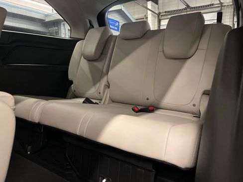 Used 2025 Honda Odyssey EX-L image 34