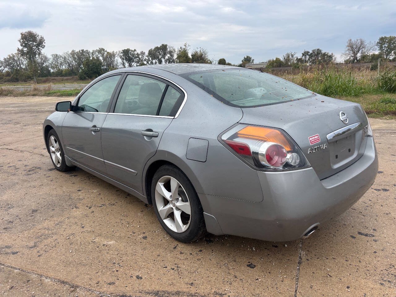 Used 2007 Nissan Altima 3.5 SE FWD image 9