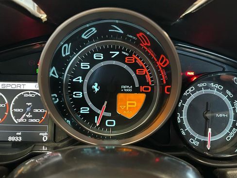 Used 2012 Ferrari California RWD image 15