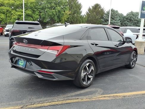 Used 2023 Hyundai Elantra SEL w/ Convenience Package FWD image 5