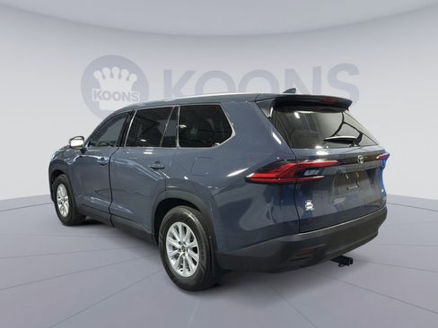 Used 2024 Toyota Grand Highlander AWD image 4