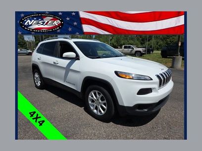 Used 2016 Jeep Cherokee Latitude w/ Comfort/Convenience Group