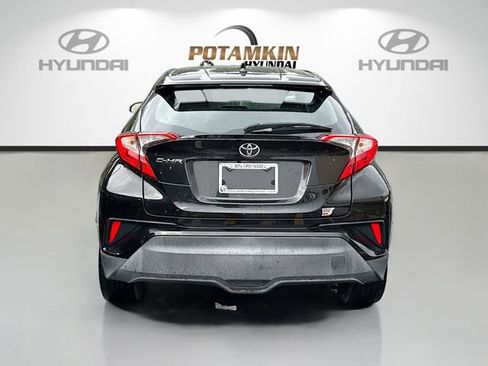 Used 2021 Toyota C-HR XLE image 6