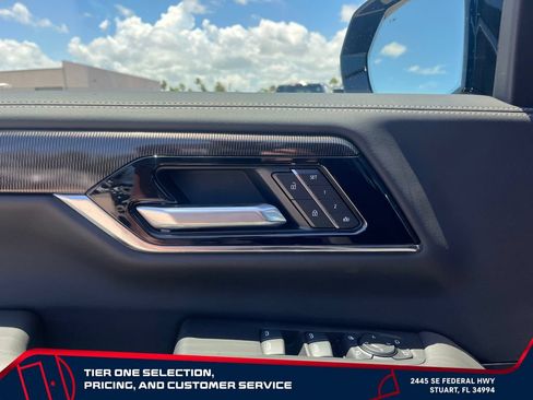 New 2026 GMC Yukon XL Denali w/ Denali Reserve Package AWD/4WD image 24