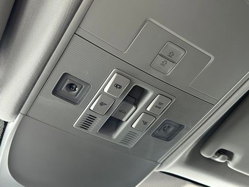 Used 2025 Volkswagen Taos SE image 52