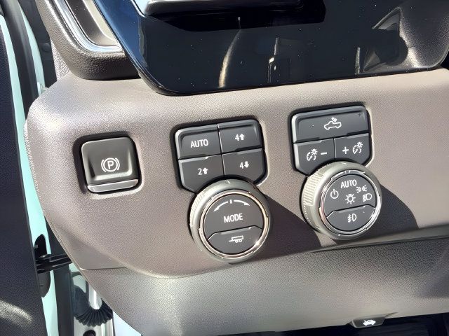 Used 2024 Chevrolet Silverado 1500 LT Trail Boss w/ Convenience Package II AWD/4WD image 16