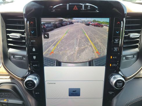 Used 2024 RAM 3500 Limited image 21