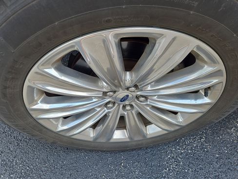 Certified 2023 Ford Explorer Limited w/ Limited Technology Package image 9