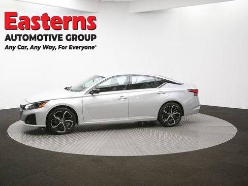 Used 2024 Nissan Altima 2.5 SR image 57