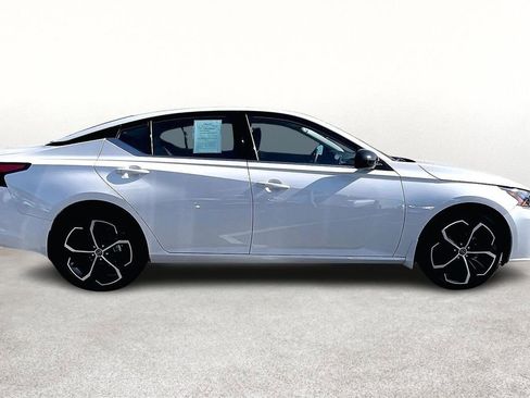 Used 2025 Nissan Altima 2.5 SR image 45