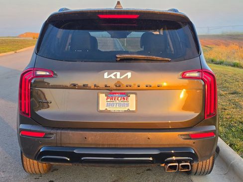 Used 2022 Kia Telluride EX w/ EX Premium Package AWD/4WD image 6