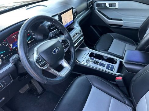 Certified 2022 Ford Explorer XLT w/ Equipment Group 202A image 11