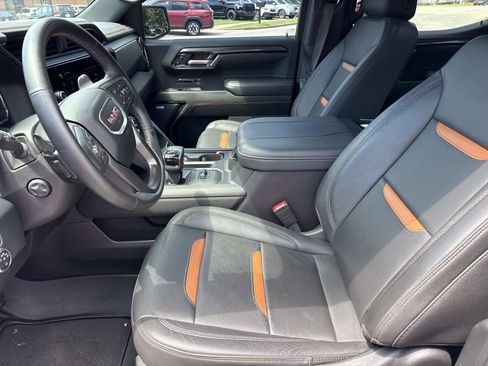 Used 2024 GMC Sierra 1500 AT4 w/ Technology Package AWD/4WD image 16