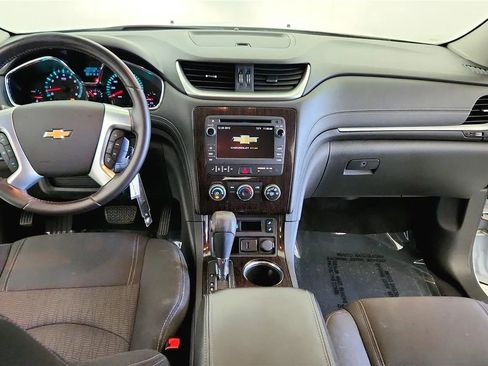 Used 2017 Chevrolet Traverse LT w/ Style and Technology Package FWD image 35