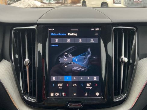 Used 2025 Volvo XC60 B5 Plus image 35