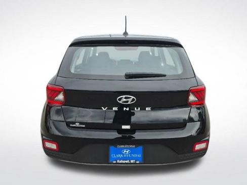 Used 2025 Hyundai Venue SE FWD image 6