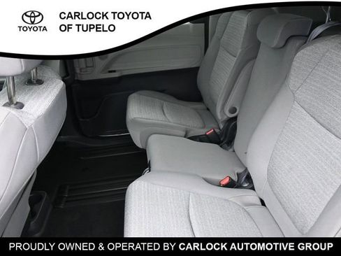 Used 2022 Toyota Sienna LE image 21