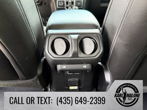 Used 2023 Jeep Wrangler Unlimited Sahara w/ Cold Weather Group AWD/4WD image 31