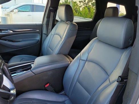 Used 2024 Buick Enclave Essence w/ Sport Touring Edition FWD image 7