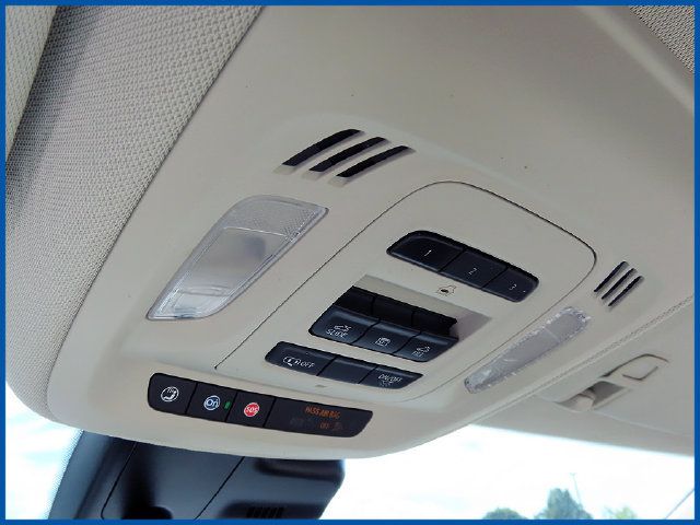 Used 2023 Buick Envision Avenir AWD/4WD image 21