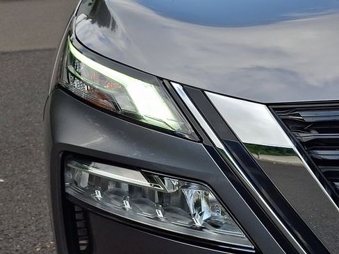 Certified 2023 Nissan Rogue SV w/ SV Premium B Package AWD/4WD image 9