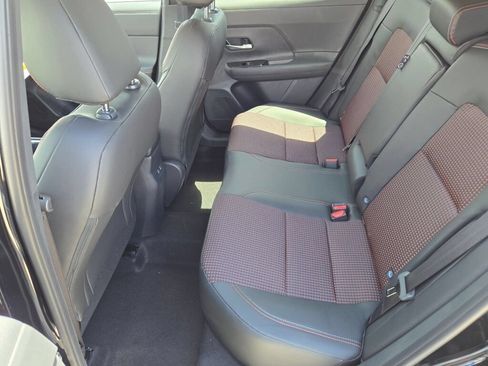 Used 2026 Nissan Kicks SR AWD/4WD image 14