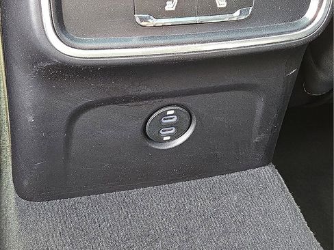 Used 2024 Porsche Macan Turbo image 17