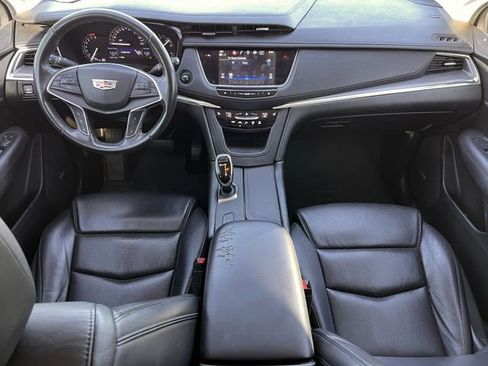 Used 2019 Cadillac XT5 Luxury image 12