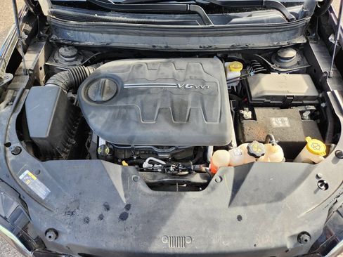 Used 2021 Jeep Cherokee Latitude Lux AWD/4WD image 25
