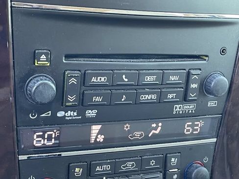 Used 2013 Cadillac Escalade AWD image 18