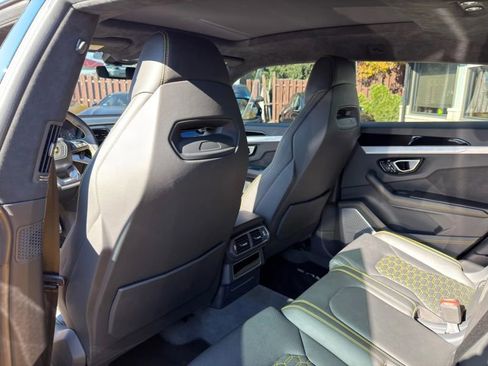 Used 2020 Lamborghini Urus image 12