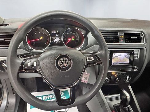 Used 2018 Volkswagen Jetta S w/ Cold Weather Package image 15