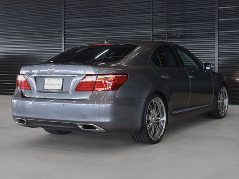 Used 2012 Lexus LS 460 w/ Luxury Value Edition RWD image 13