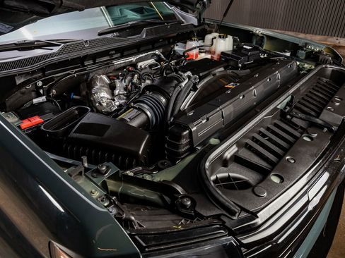 Used 2025 Chevrolet Silverado 3500 LTZ w/ LTZ Plus Package image 41