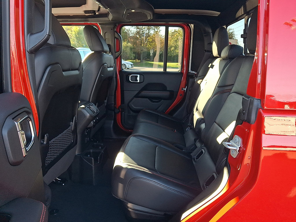 Used 2025 Jeep Gladiator Rubicon AWD/4WD image 11