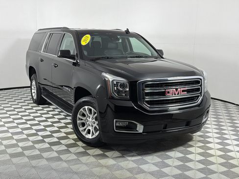Used 2018 GMC Yukon XL SLT RWD image 2