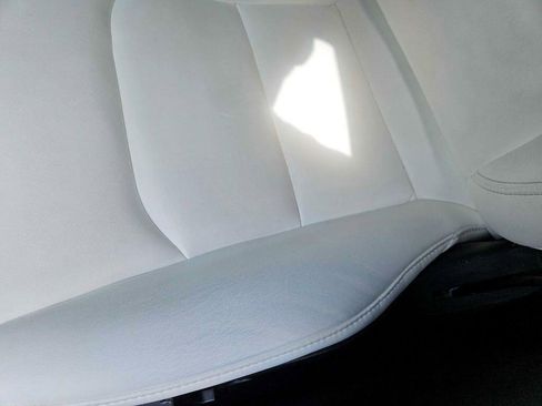 Used 2021 Tesla Model Y Performance image 18