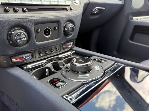 Used 2020 Rolls-Royce Ghost image 38