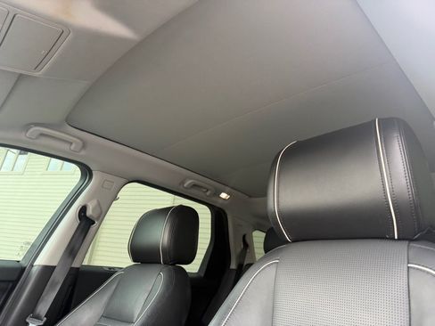 Used 2018 Land Rover Discovery Sport HSE AWD/4WD image 14