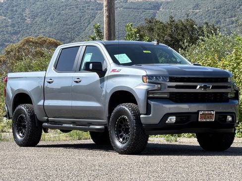 Used 2020 Chevrolet Silverado 1500 RST AWD/4WD image 2