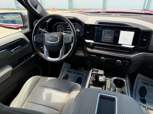 Used 2022 GMC Sierra 1500 SLT w/ SLT Premium Plus Package AWD/4WD image 28