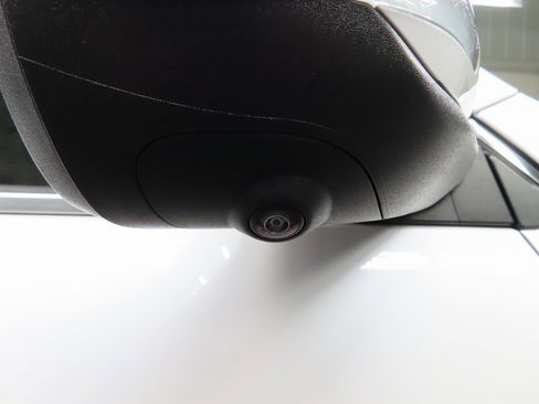 Used 2025 GMC Acadia Denali image 53