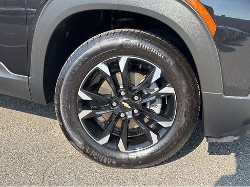 Used 2023 Chevrolet TrailBlazer LT AWD/4WD image 4