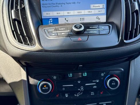 Used 2018 Ford Escape SE w/ SE Sync 3 Package FWD image 14