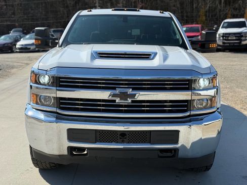 Used 2018 Chevrolet Silverado 2500 W/T w/ WT Convenience Package image 2