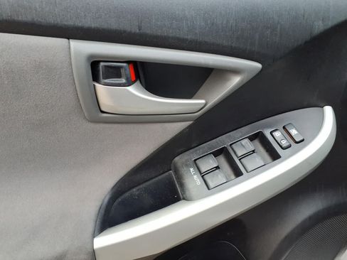 Used 2012 Toyota Prius Two FWD image 13