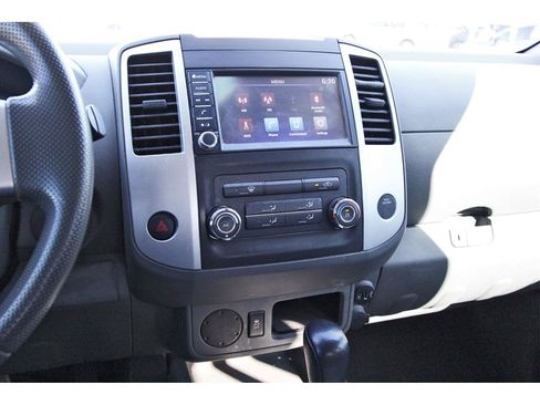 Used 2021 Nissan Frontier SV image 15