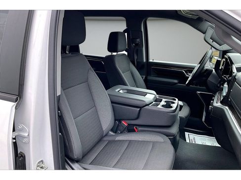 Used 2025 Chevrolet Silverado 2500 LT w/ Convenience Package AWD/4WD image 9